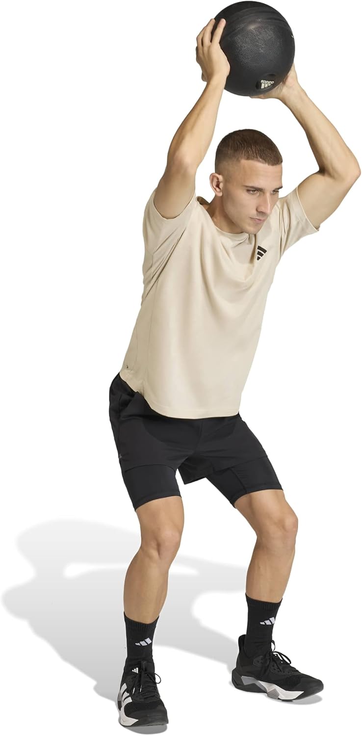 Men's Training T-Shirt With Moisture-Wicking Fabric